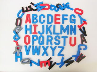 LETRAS GOMA EVA MAGNÉTICAS