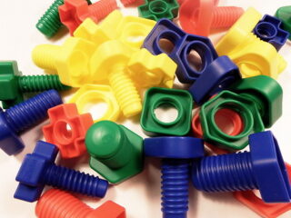TORNILLOS Y TUERCAS